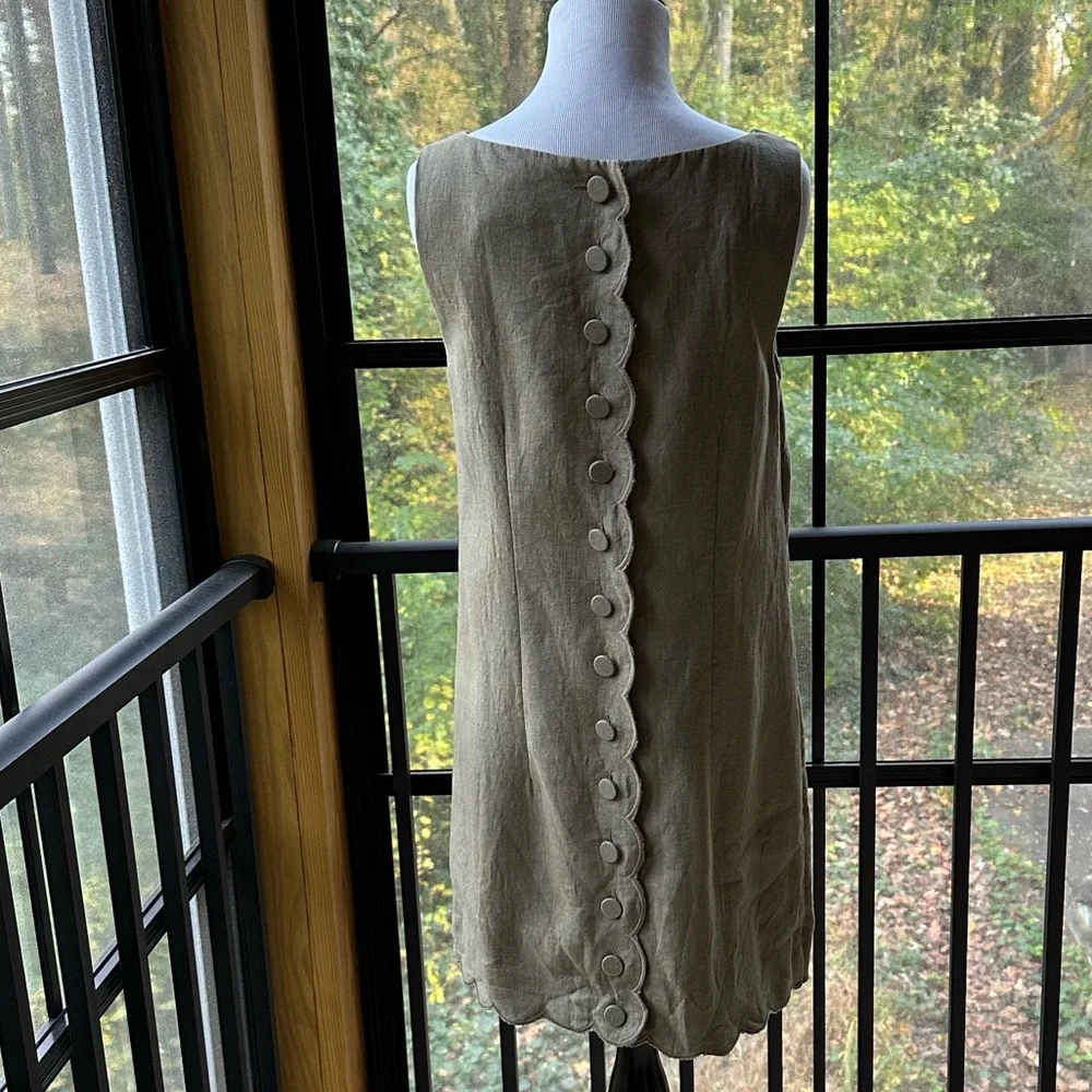 Feminine Minimalist Linen Scalloped Button-Back Neutral Tan Khaki Shift Dress~XS
